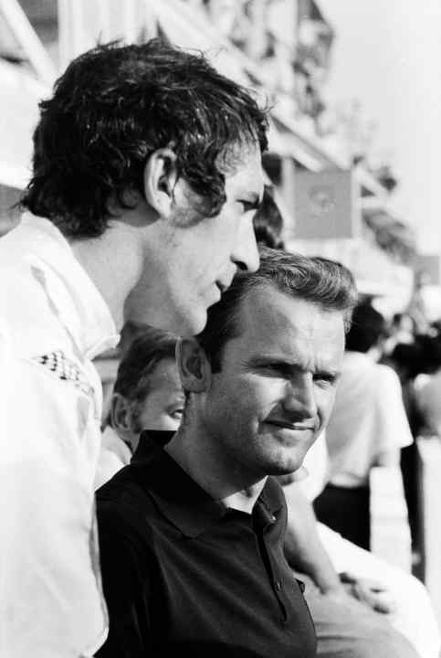 Ferdinand Piëch (rechts) und Vic Elford (links) in Le Mans 1969.
