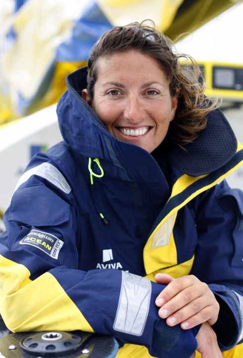   A picture from the "Aviva" days: With this yacht, former sports teacher Dee Caffari sailed non-stop around the world alone and against the prevailing winds in 2006 - a pioneering achievement