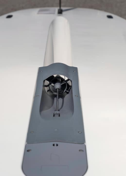 Der 180 W E-Motor im Unterwasserschiff