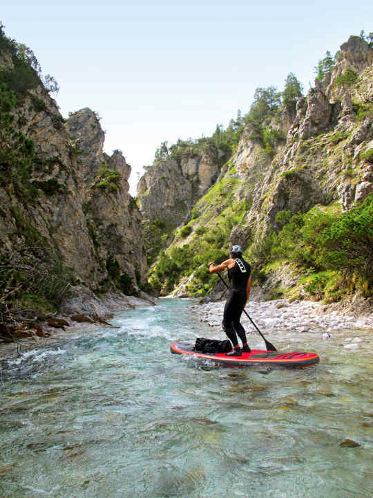 Now the fun begins: the Karwendel gorge is narrow, but mostly leads through plenty of turquoise paddling water.