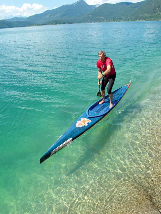 Starboard Sprint Unlimited 17'6" 2014: tester Hans Hohenreiter in luck - on the emerald green Walchensee.