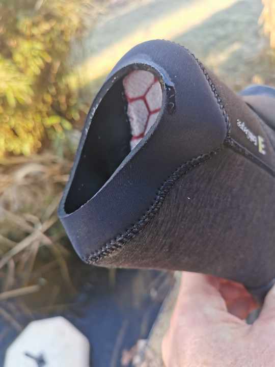 Tighter closing cuff