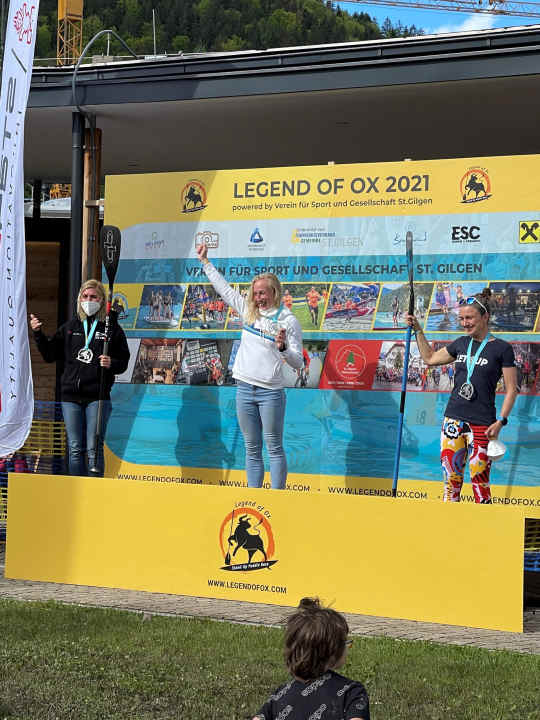 Die drei siegreichen Damen der race Class