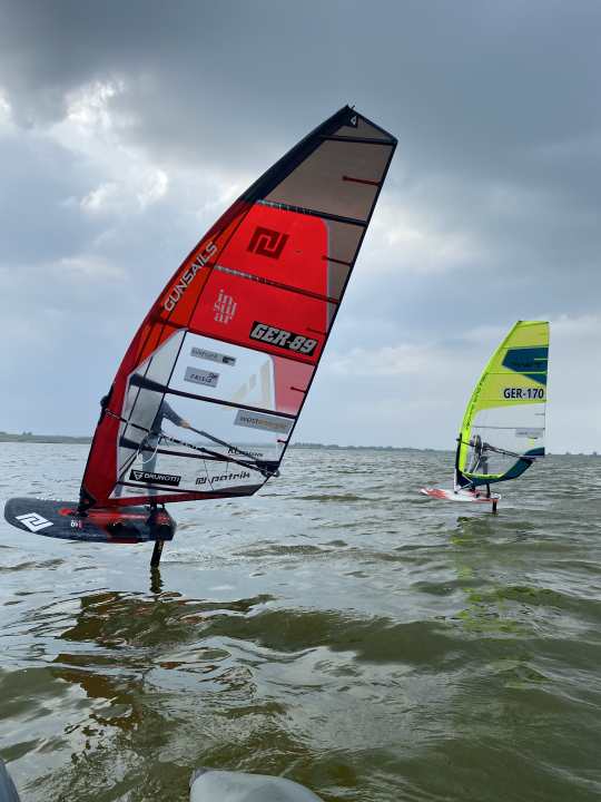 Neck training on the foil.