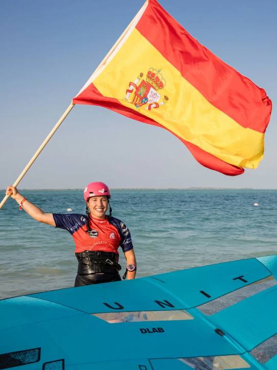 surf/gwa25-abu-dhabi-day-8-01142114-nia-suardiaz-j17a8816-romantsovaphoto_91f4272ebfdf6d3c1544fbd6c2640353