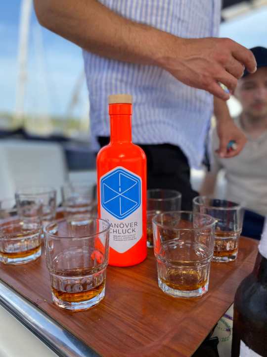 yacht/4099d5fc-08bc-462a-a8cf-0aedd082cfbc_bc1a9938dce5912bd42321fbabea0680