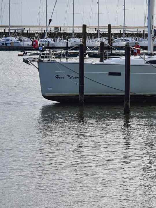   Comme ici à Großenbrode, de nombreux bateaux se sont échoués sur la mer Baltique en raison de l'extrême faiblesse des eaux.