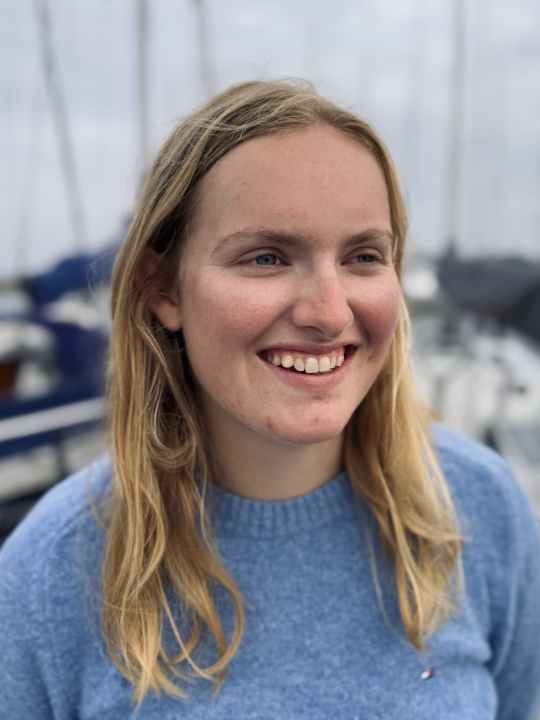 yacht/juliane-hausmann-by-tim-cordes-8657_512d7744fcda16404881f77343452393