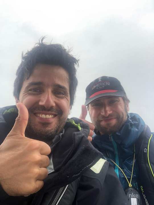   Hanno mancato il tempo limite di pochi minuti, ma sono comunque arrivati felici nel bellissimo porto di partenza e arrivo di Aarhus, dove sono stati accolti dalla loro famiglia: Jan Heinze e Peter Sorowka sul Dehler 30 od "Calle".