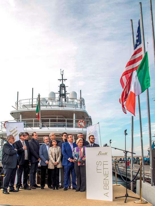 Jeanette and John Staluppi (right) at the "Spectre" christening in Livorno. | no.