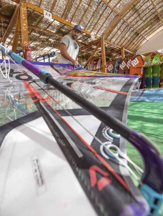 Kaum jemand tüftelt so viel am Material herum wie Vincent - inklusive selbst gebauter Latten und einer eigenen Nähmaschine