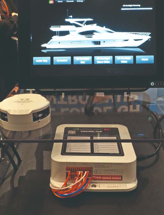 yacht/mets2023-lopolight-control-hub-hsc-pb160631_00ed0b0a85a961f6ddef1e08b933e42c