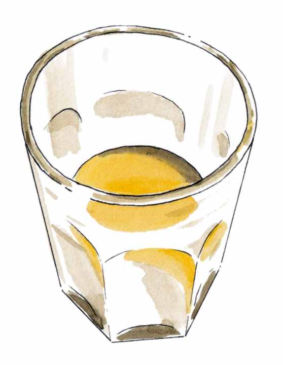 Kakerlaken-Falle mit Bordmitteln: Ein Glas mit etwas Rohrzucker und Rum wird zur einfach improvisierten Falle. Vom Zucker angelockt, wird die Kaker­lake dann vom Alkohol benebelt und bleibt im Glas liegen.