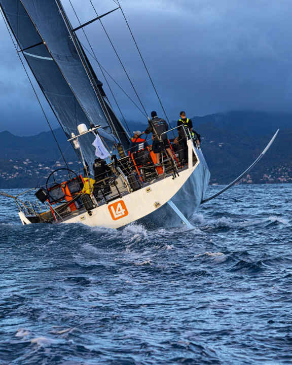 In the RORC Transatlantic Race, the "L4/Trifork" crew with tactician Bouwe Bekking on their VO70 yacht was only beaten by the 100-foot racer "Comanche". In the Pantaenius Rund Skagen, the team under the command of Jens Dolmer wants to win at the beginning of June and set a new record if the wind plays along