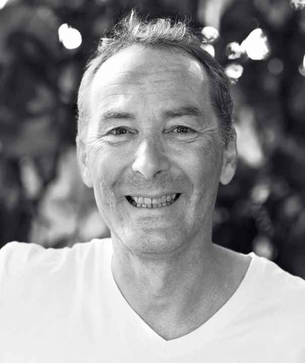 Mark Case: Der 52-jährige Brite ist Direktor der Internationalen Schule im norwegischen Kristiansand. Segeln hat er von seinem Vater auf einem traditionellen Holzboot in Cornwall gelernt. Seit den neunziger Jahren lässt ihn die Faszination des Dschunken-Riggs nicht mehr los