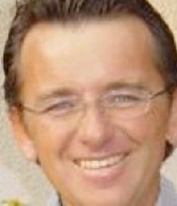   Steuert: Andreas Hagara