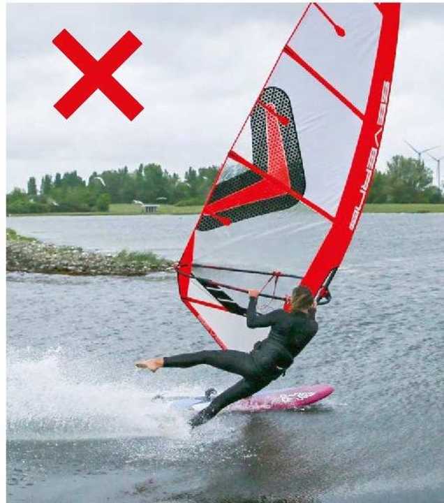 Bild 2: Abgang nach vorne: Dabei kann man aus der Not eine Tugend machen – und Bodydrag und Spinloop gleichzeitig üben. Kein Witz!