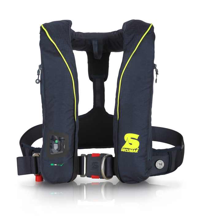   The Survival 275 from Secumar: A new cut and additional belt padding are designed to improve wearing comfort