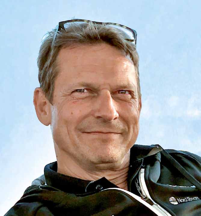 Eckart Reinke: The 57-year-old native of Kiel is a business consultant and one of the most experienced sailing managers