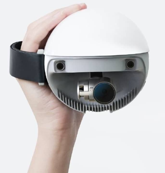   La fusoliera del drone Poweregg-X può essere utilizzata come telecamera portatile