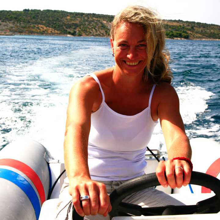 DK Events/BOOTE FRAUENFAHRTRAINING/Trainerinnen/Einheitliches Format/Siegrun_Scheiter_e2izxl