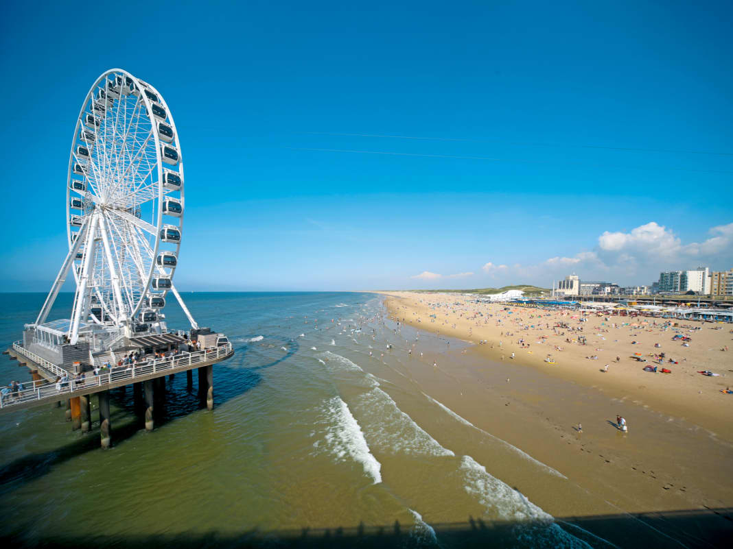Scheveningen in den Niederlanden – Die Partymeile
