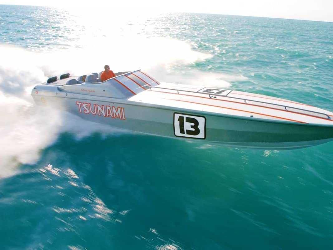 Wir stellen die rasantesten Serienboote vor - Wie der Blitz: Das sind die schnellsten Powerboats