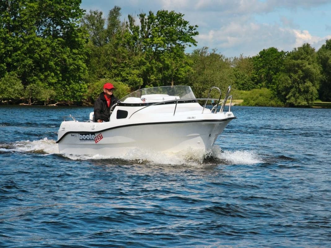 Ocean Bay 450 Cabin - Einsteigen Bitte!