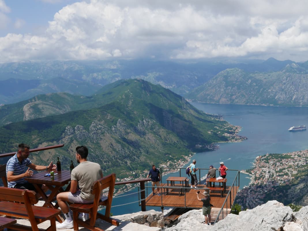 Montenegro - von der Bucht von Kotor in den Süden