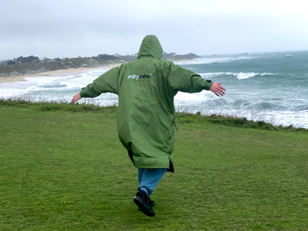 Dryrobe Poncho für Schlechtwetter-Surfer
