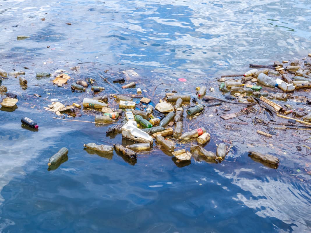 Plastikmüll im Meer – und was Bootsfahrer dagegen tun können