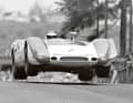Antiblockiersystem (1968): Der Porsche 908 KH wird als Testplattform für ein erstes Anti­blockiersystem (ABS) genutzt, das stabileres Einbremsen in die Kurven ermöglicht.