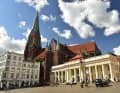 Der Marktplatz mit dem Mariendom.