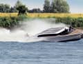 Test drive: the "Quantum Blue" tender on the Lesum. "Only if the boat is technically good is it also good for the crew," says the shipyard boss