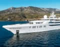 Bestes Netz: Ein VSAT-Dom dominiert den Look des 80-Meter-Verdrängers