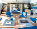 This also applies to the cockpit on the main deck. Thanks to the delicate and mobile armchairs, the area can also be transformed into a dance floor for a party