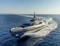 Gegensätze im Einklang: Die GTX116 läuft dank drei Waterjets bis zu 34 Knoten. Zugleich bietet sie mehr Komfort und Platz als die anderen Pershing-Modelle
