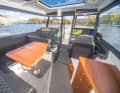 The large window fronts ensure good all-round visibility and plenty of daylight in the boat