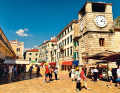 Kotor is a popular tourist destination - also for the numerous cruise passengers
