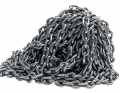 Smooth: Stainless steel chains have a higher breaking load, look good and usually stay clean. Due to the smooth surface, the chain is well distributed in the anchor locker. However, there is a risk of pitting and crevice corrosion