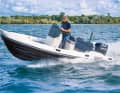 The deep V-hull ensures smooth immersion in the waves and rock-solid handling characteristics even in choppy water and when travelling along the coast