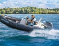 Das kompakte RIB zeigt sich mit dem Yamaha F 50 durchaus von seiner sportlichen Seite.