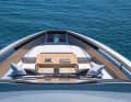 The cosy bow lounge offers privacy not only in Mediterranean harbours.