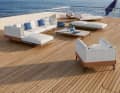 Floating meta-level: The "Baia" upholstery series is a design by French designer Christophe Pillet for Ethimo.