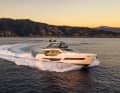 Ferretti Yachts 800: Filippo Salvetti crowned the 24-metre yacht with an XL flybridge.