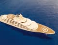 Platz 6: Dilbar, Länge: 156,00 m | Alisher Usmanow ersetzte mit „Dilbar“ ein deutlich kürzeres Format (Platz 58) und realisierte einen 25-Meter-Pool. Nachdem man die Schwester des russischen Oligarchen als Eigentümerin sah und beide auf EU-Sanktionslisten standen, fror das deutsche BKA 2022 das Riesenformat ein. Das Øino-Design lag ab 2020 zum Refit bei Lürssen und kostete reichlich Unterhalt. Im Juni 2026 schob ein Gericht die Verantwortung der BAFA zu. | Werft: Lürssen, 2016; Designer: Espen Øino, Winch Design; Antrieb: Wärtsilä, dieselelektrisch, 30.000 kW