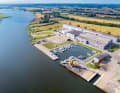 Seit 1982 baut Galeon bei Danzig Motorboote. Mit den neuesten Modellen drängt die Werft, die komplett auf Eigenfertigung setzt, in die Nische der Luxuswerften.