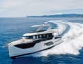 The Absolute Navetta 58 in full swing. The large flybridge with the
second helm station is partially covered by a hardtop.