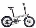Das neue Modell von Eovolt hat 20-Zoll-Räder, wiegt 18 Kilogramm und wird mit einem Nabenmotor im Hinterrad angetrieben. Der Akku sitzt im Rahmen. Preis: ca. 1900 Euro. www.compass24.de