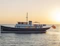 Hoek Design drew inspiration for the 33 metre long "Far Niente" from Dutch herring cutters.